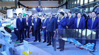 General Secretary To Lam attends the 50th anniversary of Petrovietnam's founding